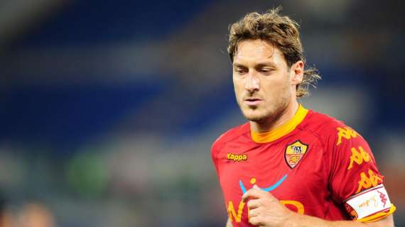 Totti: "Auguri a Giorgio Rossi, colonna della Roma"