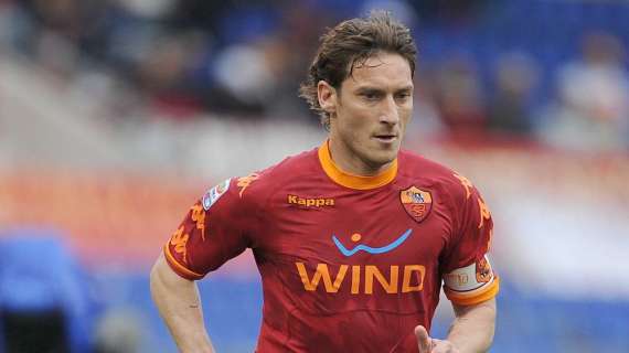 TRIGORIA - Totti regolarmente un campo, recuperato Julio Sergio. Assente solo Mexes