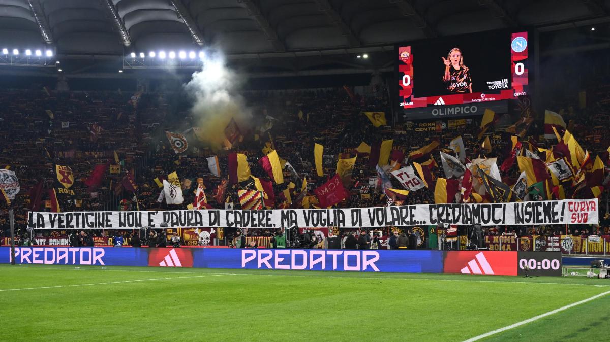 Roma-Napoli - La scenografia della Curva Sud: "La vertigine non è paura di cadere, ma voglia di volare. Crediamoci insieme". FOTO!