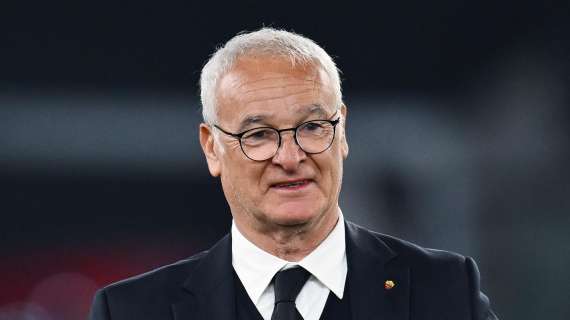 Roma-Milan 3-1 - Pasillo de honor della squadra a Claudio Ranieri: il tecnico riceve la Lupa Capitolina. FOTO!