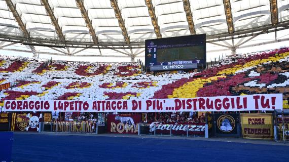 Lazio-Roma - La scenografia della Curva Sud: "Lupus dentibus petit. Coraggio lupetto attacca di più, distruggili tu". FOTO!