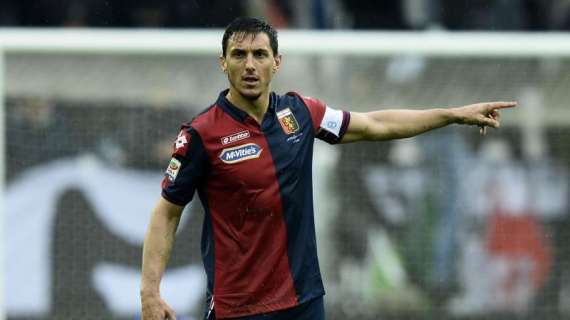 Genoa, Burdisso: "Totti e Zanetti sanno trasmettere grande forza ai tifosi"