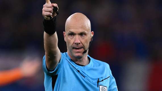 PSG-Bayern, Taylor fa discutere: rigore cancellato e vecchie ombre
