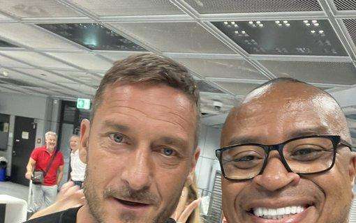 Paulo Sergio ritrova Totti a Francoforte e ci scherza su: "Guarda chi ho trovato in aeroporto". FOTO! 