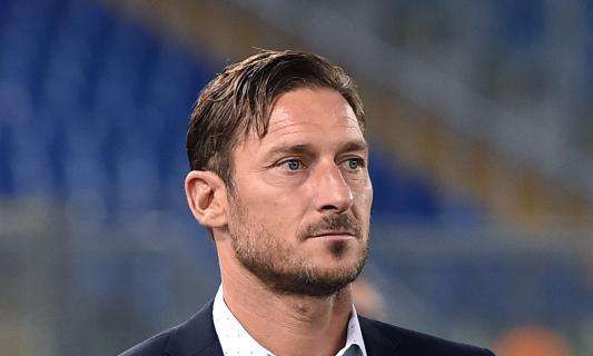 Instagram, Chamizo con Totti: "È un onore"