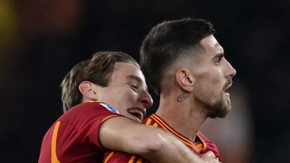 Roma-Sassuolo 1-0 - La gara sui social: "Primo tempo a ritmo da beach soccer, ma sono tre punti pesanti. Benedetta sosta"
