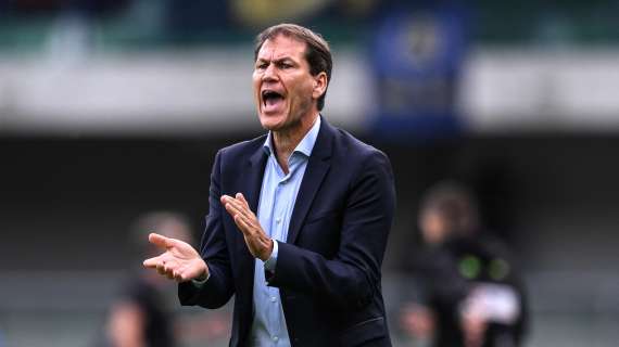 Napoli, Garcia: "Mourinho ha detto che l'Inter è la più forte? Domanda non pertinente alla gara con il Milan"