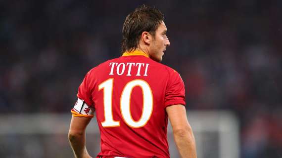 Tapiro d'oro di Striscia la notizia a Totti
