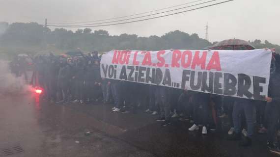 Accadde oggi - Addio De Rossi, proteste a Trigoria: "AS Azienda, oggi chiariamo questa faccenda!". La Roma vince il derby