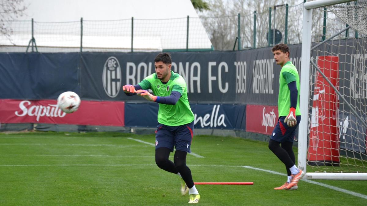 Bologna, la rifinitura in vista del match di domani contro la Roma
