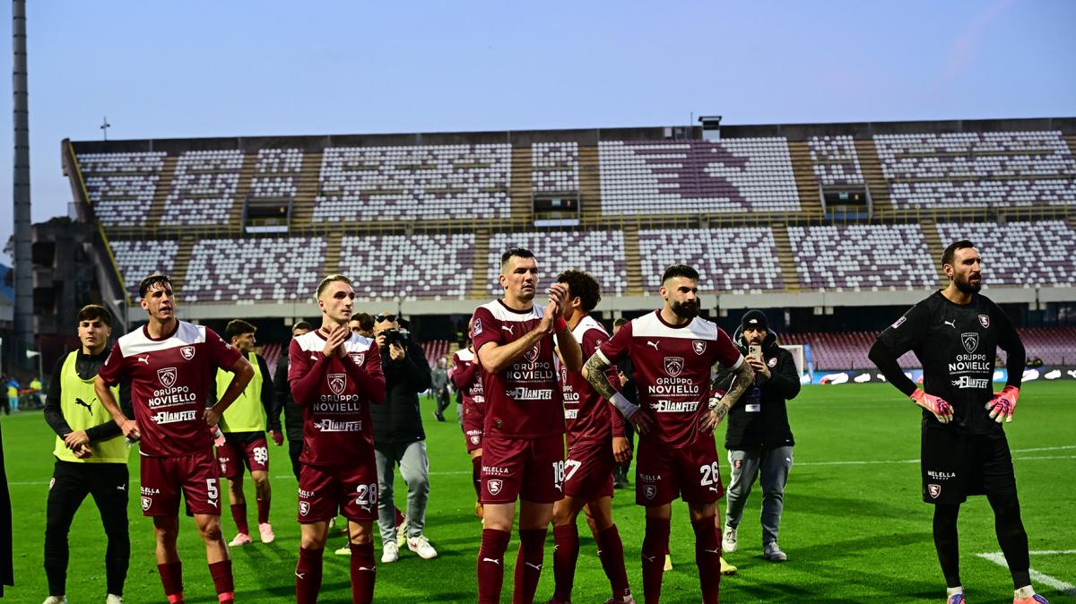 Salernitana, Raffaele verso l'esonero: fatale la sconfitta di oggi contro il Siracusa