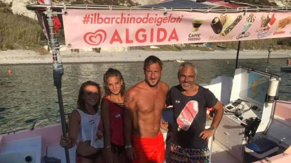 Totti a Ponza con Inzaghi e Aquilani. FOTO! VIDEO!