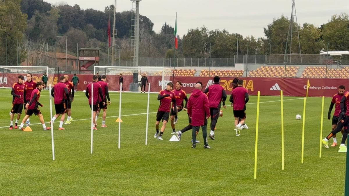 Continua la preparazione in vista del Genoa: esercitazioni su tiri al volo e colpi di testa