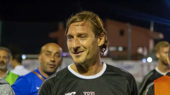 L'esordio di Totti nel calcio a 8 - La photogallery