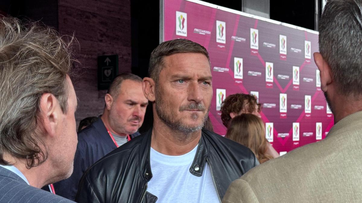 Totti in campo per la sicurezza sul lavoro: "Valore fondamentale"