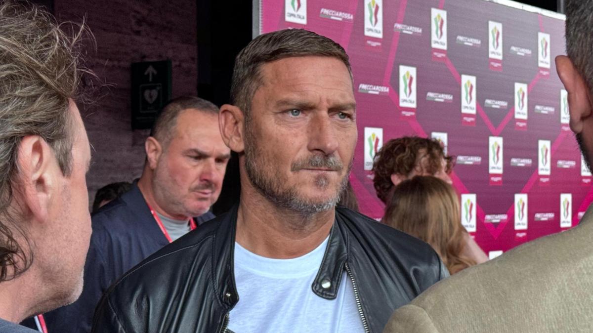 Trattative riaperte tra Totti e la Roma: brand ambassador per il centenario