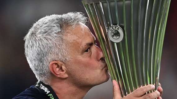 Fenerbahce, Mourinho a un giornalista del Feyenoord: "Non ti ho mai visto felice dopo la partita di ritorno". VIDEO!