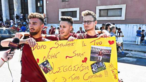 "Dopo stanotte il tuo nome sarà leggenda, grazie di tutto Capitano!". FOTO!