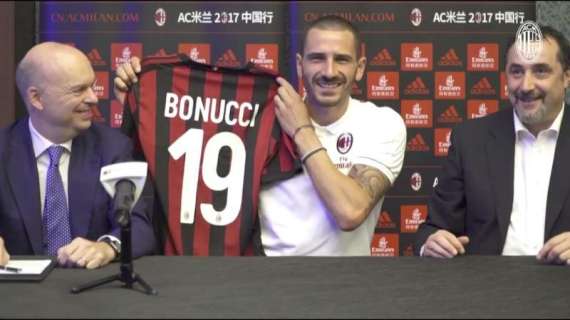 Bonucci, la sua maglia usata come testimonial sullo shop online del Milan