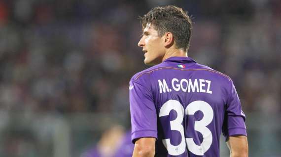 Fiorentina-Cagliari, Gomez in ospedale dopo scontro con Agazzi