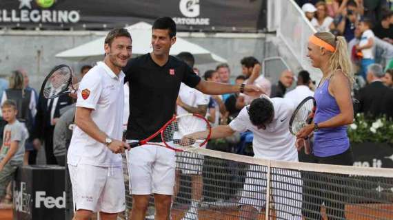 Tennis with stars - Baldissoni: "C'è un'atmosfera allegra, i nostri giocatori sono bravi anche a tennis". FOTO!