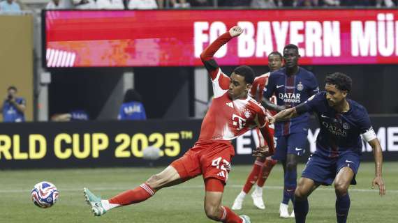 Bayern Monaco, serio infortunio per Musiala, esce in barella