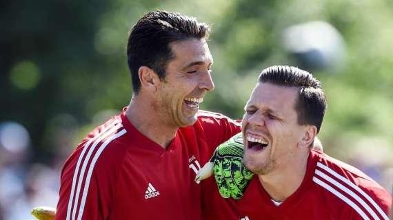 Juventus, Szczesny scherza: "Alisson e Buffon le mie riserve, sono il migliore al mondo"