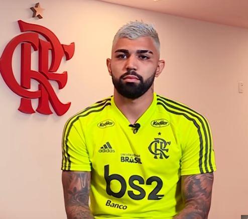 Gabigol si presenta al Santos e tifosi lo minacciano