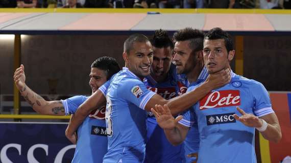 Napoli, lavoro con il pallone e partita nella seduta pomeridiana