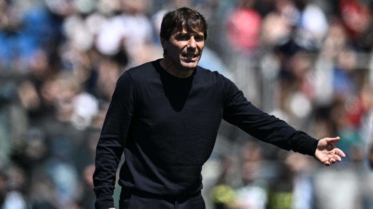 Conte ufficializza l'addio: "Lascio il Napoli perchè non ho creato un ambiente compatto"