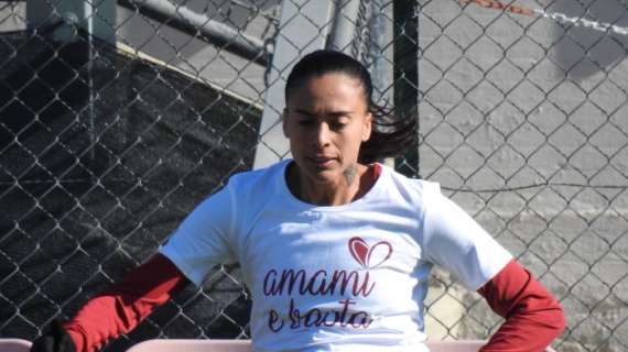 Roma Femminile, l'esultanza di Andressa dopo il gol nella partitella a campo ridotto