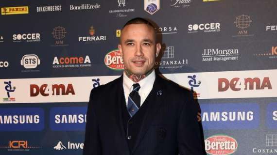 Cagliari, Nainggolan: "Ci vogliono le palle per giocare a Roma. L'ambiente romano? Tutte cavolate, queste cose ci sono ovunque"