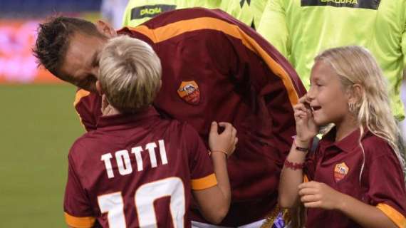 La Liga celebra Cristian Totti: "Tale padre, tale figlio..."