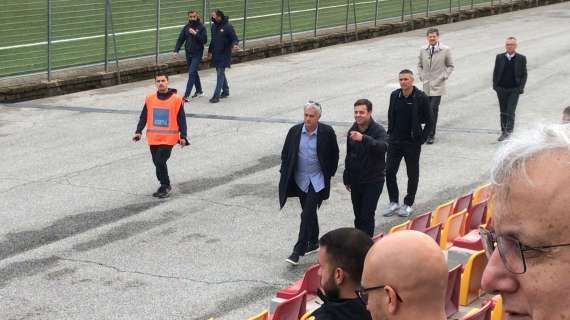VG - Mourinho, Tiago Pinto e Afena-Gyan osservano la Primavera contro i coetanei del Bologna. FOTO!