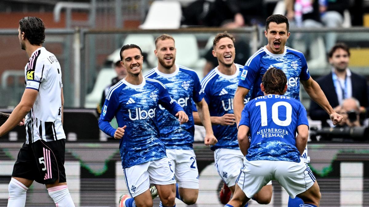 Roma-Como - La squadra di Fabregas è arrivata nella Capitale