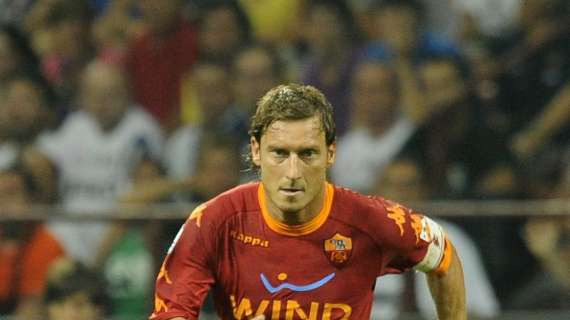 Totti: "Burdisso è fondamentale, ora la difesa è all'altezza dell'Inter"
