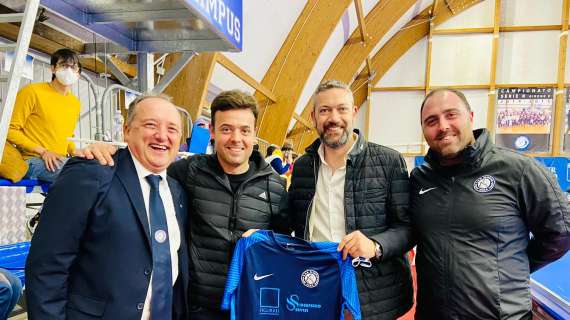 Tiago Pinto sugli spalti del PalaOlgiata per Olimpus Roma-Real San Giuseppe. FOTO!