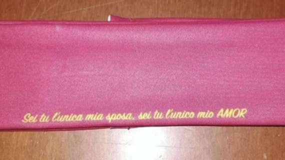 "Sei tu l'unica mia sposa, sei tu l'unico mio AMOR". La fascia di Daniele De Rossi. FOTO!