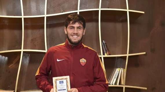 Twitter AS Roma, Calabresi riceve il premio La Giovane Italia - I talenti del calcio". FOTO!
