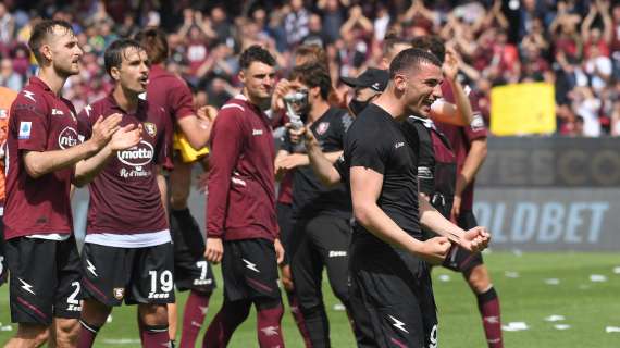 Salernitana, esercizi di tecnica dinamica e lavoro sul possesso palla nel 21° giorno di ritiro