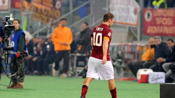 Totti: "La numero 10? Tutti devono avere la possibilità di portarla"