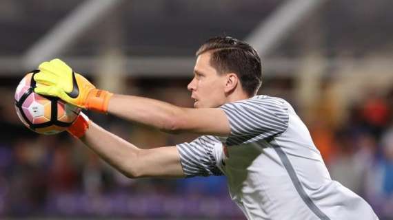 Polonia, battibecco tra Szczesny ed un giornalista: "Mi hai mai visto in panchina in campionato? In Europa League ho riposato"