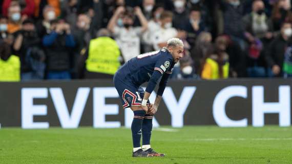 PSG, Neymar è già out. Problema all'anca per il brasiliano, salta la prima amichevole