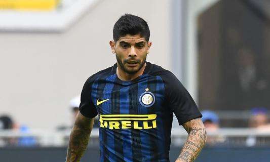 Ag. Banega: "Nessuna trattativa con la Roma"