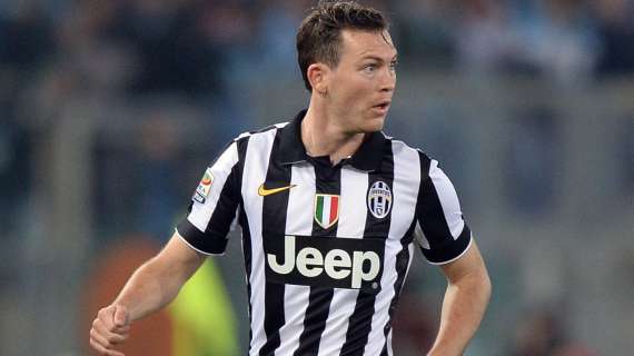 Juventus, Lichtsteiner rinnova per altri due anni