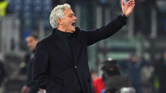 Fenerbahçe, Mourinho: "Possiamo fare bene in Europa League, non dico altro ma andate a rivedervi la finale Roma-Siviglia”