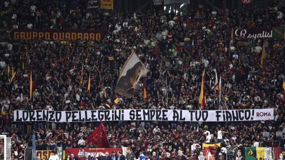 Roma-Milan - La Curva Sud si schiera con Pellegrini: "Sempre al tuo fianco". La Tevere: "Sempre dalla parte dei romanisti. Forza Lorenzo". FOTO!