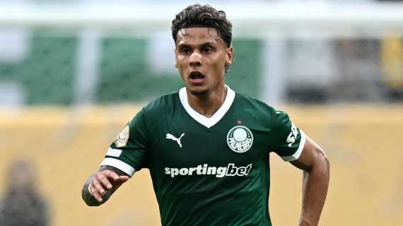 Calciomercato Roma - Rios è il preferito per il centrocampo: il Palmeiras attende offerte dalla Premier prima di decidere