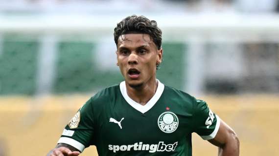 Calciomercato Roma - Rios, i giallorossi si avvicinano alle richieste del Palmeiras. Dialoghi in corso, il Manchester prova l'inserimento
