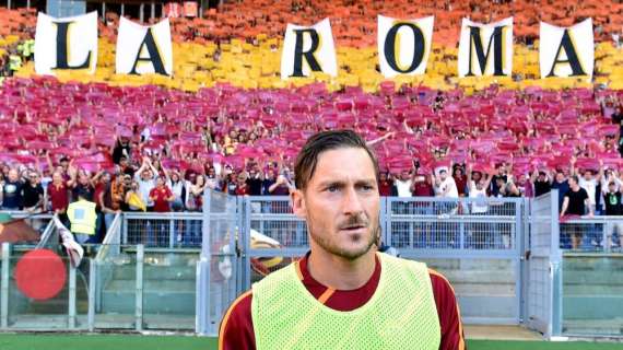 Accadde oggi - Ronaldo: "Buffon e Totti nella storia del calcio italiano". Roma devastata dagli olandesi. Alla Roma il derby primavera per 7-1 